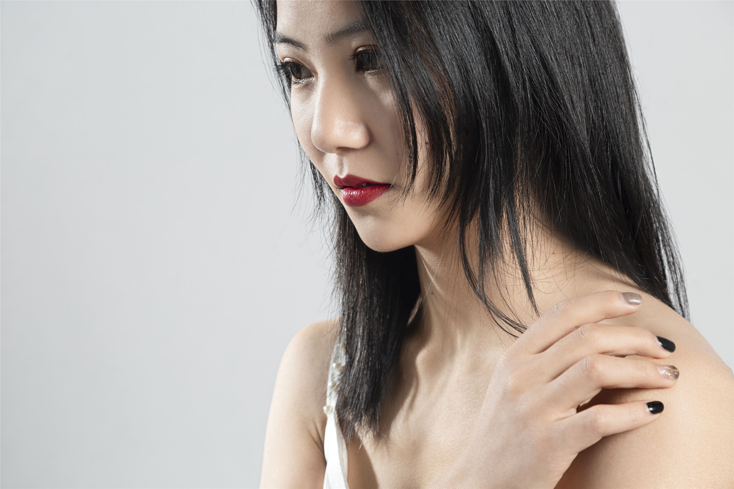 奈丝写真 NO.008 小啊刀-柔和纯色#黑与白